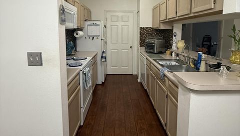 5602 Pinnacle Heights Cir APT 312