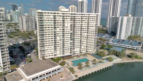 300 Bayview Dr
