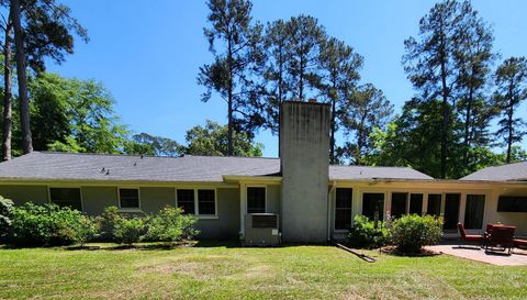 252 Club Acres Blvd