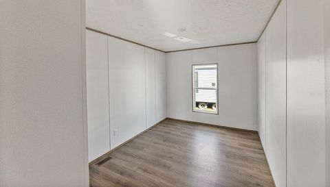 101 Blades Village Dr