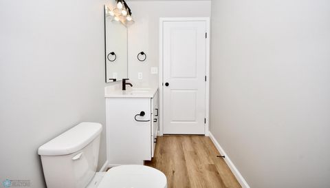 2387 Eagle Valley Drive S