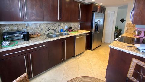 701 Brickell Key Blvd