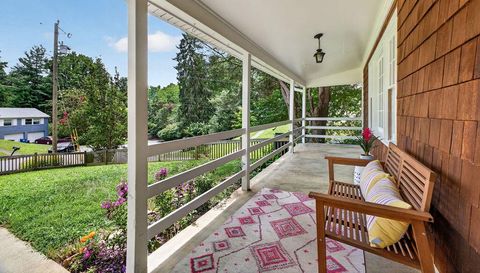 23 Clearbrook Rd