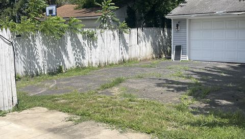 248 Iroquois Park Pl