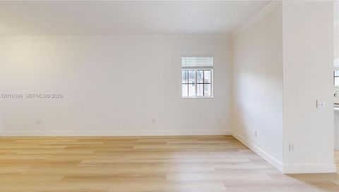 372 Ne 26th Pl