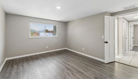 7111 GATEWAY COURT