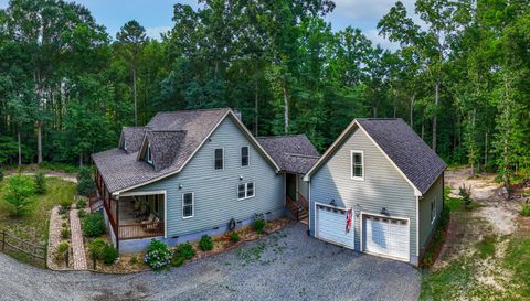 698 Maple Springs Ln