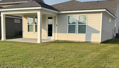 522 Aurora Wy