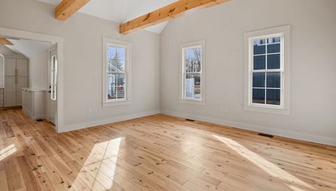 304 S Prairie Street