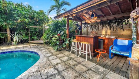 2496 - 2490 Abaco Avenue