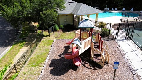 1937 SW 66th Dr