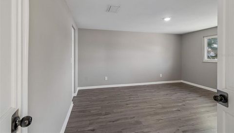 7111 GATEWAY COURT