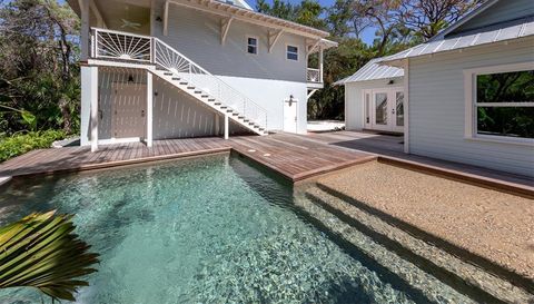 715 Eagle Point