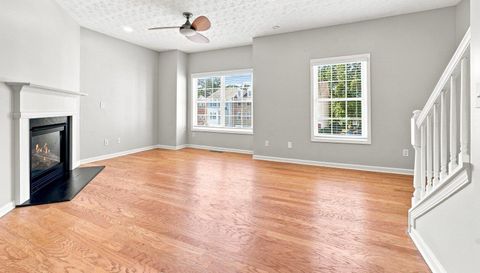 3684 Lantern Walk Ln