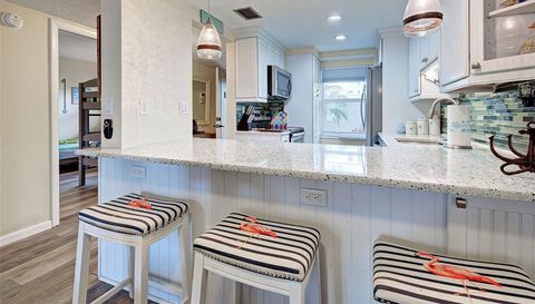 1400 Tarpon Center