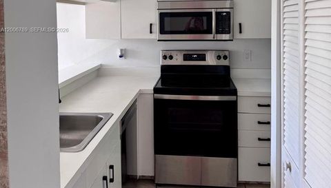 1304 Glenmoor Dr
