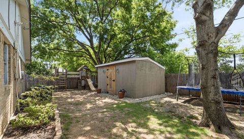1201 Rockmoor Dr