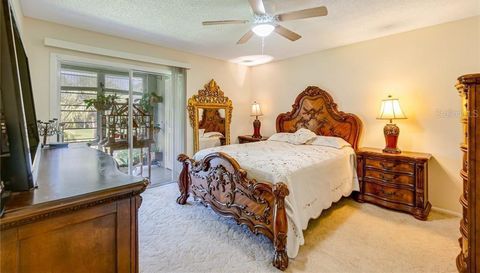 2 Vista Gardens