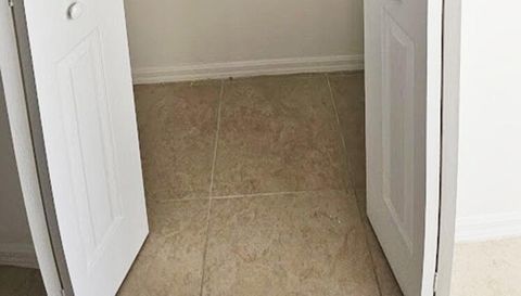 2033 SE 10th Ave Fort Lauderdale