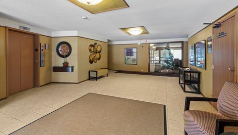 10451 Greenbrier Road