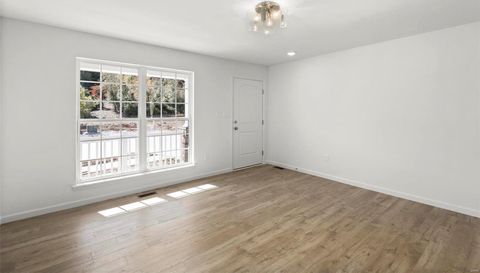 304 Winding Bluffs Court