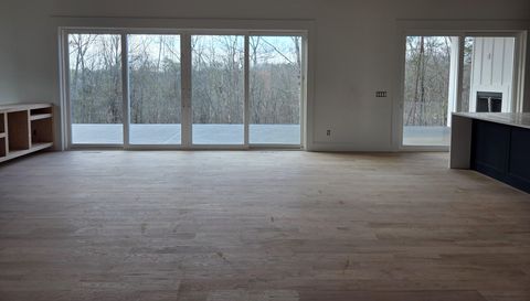 7048 Nichols Cove Dr