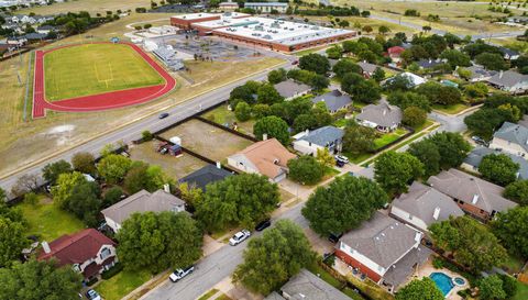 807 Clarence Bohls LN