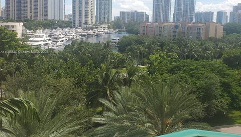 19900 W Country Club Dr