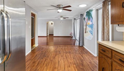 7234 LINCOLN PARK LN