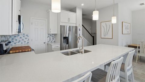 10015 RANDAL WALK STREET