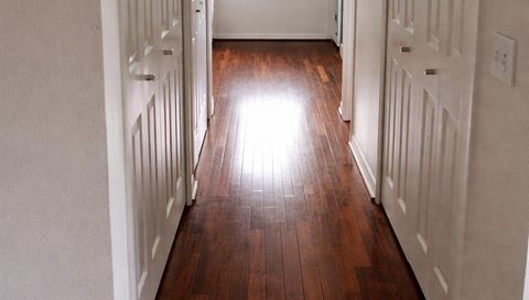 8044 Canyon Lake Cir