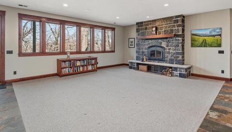 1912 Linner Woods Court