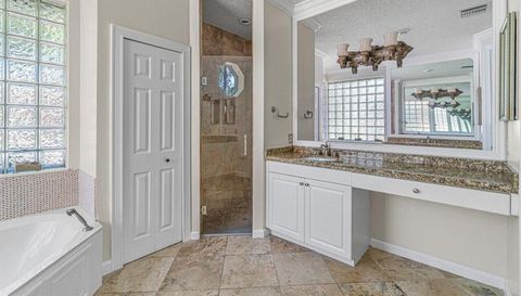 6135 Vista Linda Lane