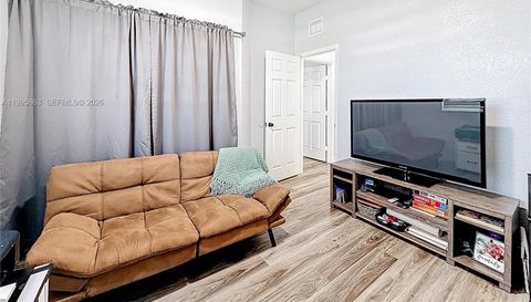 1013 42nd Ave