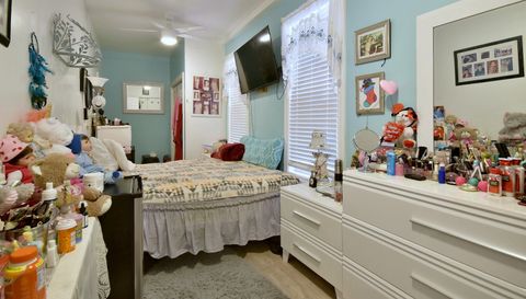 1814 N Sawyer Avenue