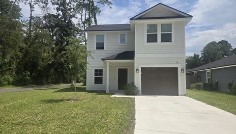 1405 Center St