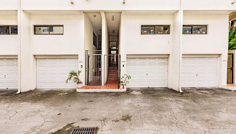 2956 Bird Ave