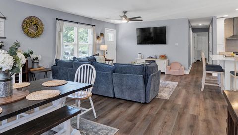 421 Catawba Cir N