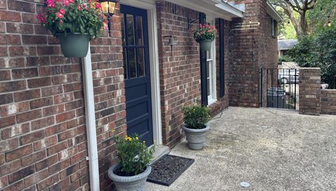 5911 N Shenandoah Rd