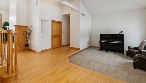 2728 Headland Court SW