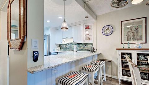 1400 Tarpon Center
