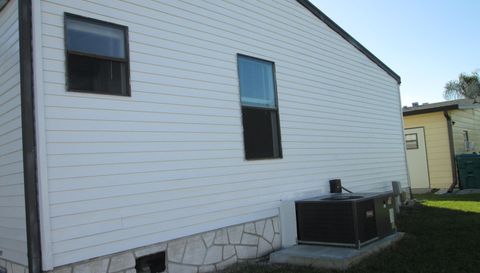 2486 Whippoorwill Pl