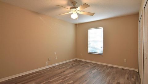 1066 DOLPHIN DRIVE