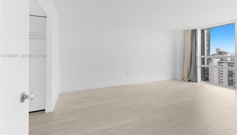 1450 Brickell Bay Dr