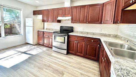 513 Pine Ridge Avenue