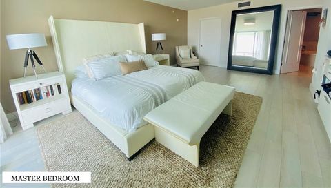 9400 E Bay Harbor Dr