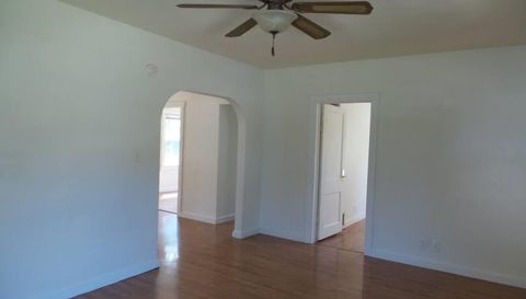 3114 W GREENWOOD Place