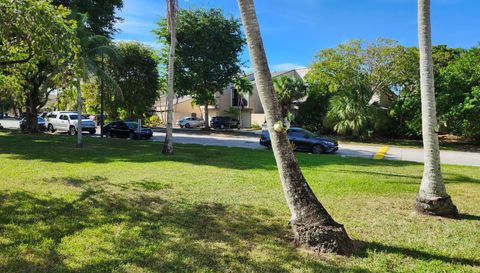 9195 Fontainebleau Blvd APT 6