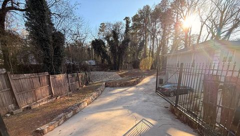 2940 Benjamin E Mays Dr SW