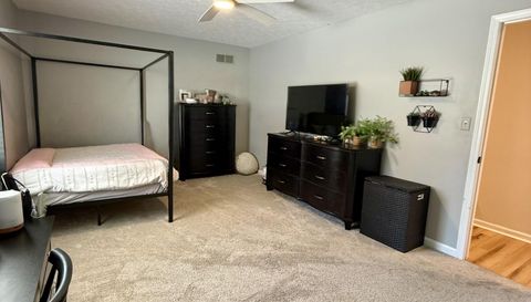 4335 W Hunters Ridge Ln